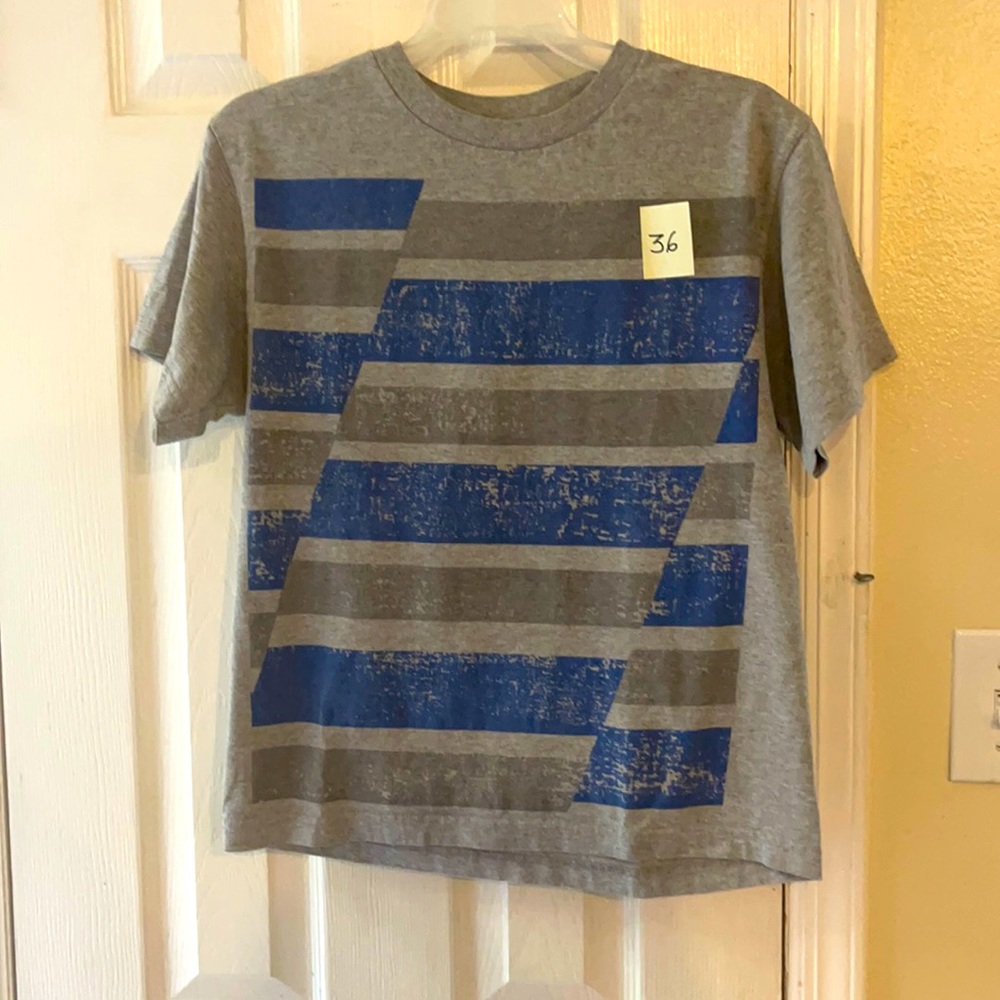 Tee shirt, great for summer!